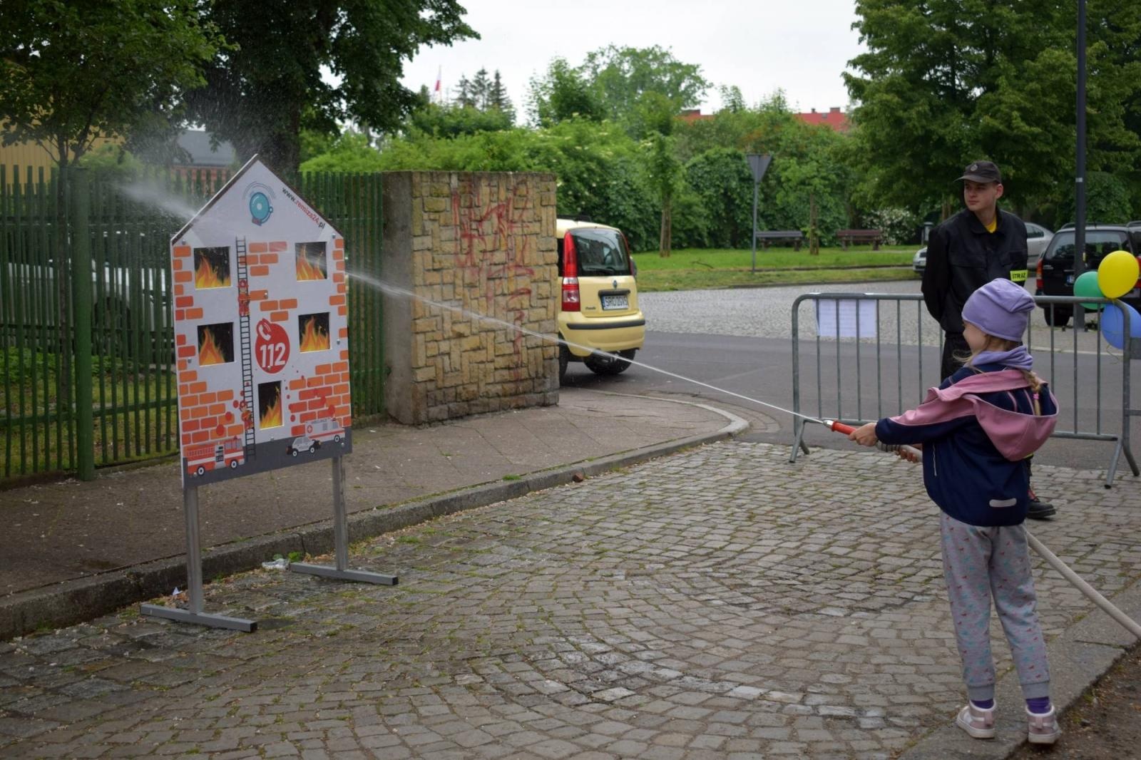 Zdjęcie w galerii na portalu naszraciborz.pl: MDK i Przyjaciele - spontaniczna impreza na Dzień Dziecka [FOTO] wiadomości z regionu