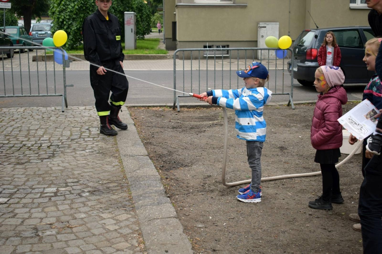 Zdjęcie w galerii na portalu naszraciborz.pl: MDK i Przyjaciele - spontaniczna impreza na Dzień Dziecka [FOTO] wiadomości z regionu