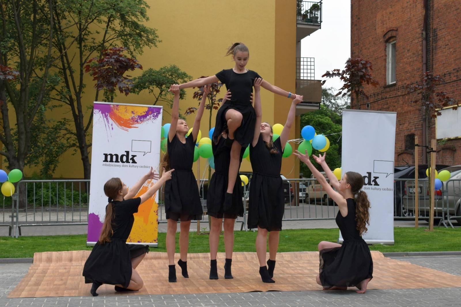 Zdjęcie w galerii na portalu naszraciborz.pl: MDK i Przyjaciele - spontaniczna impreza na Dzień Dziecka [FOTO] wiadomości z regionu