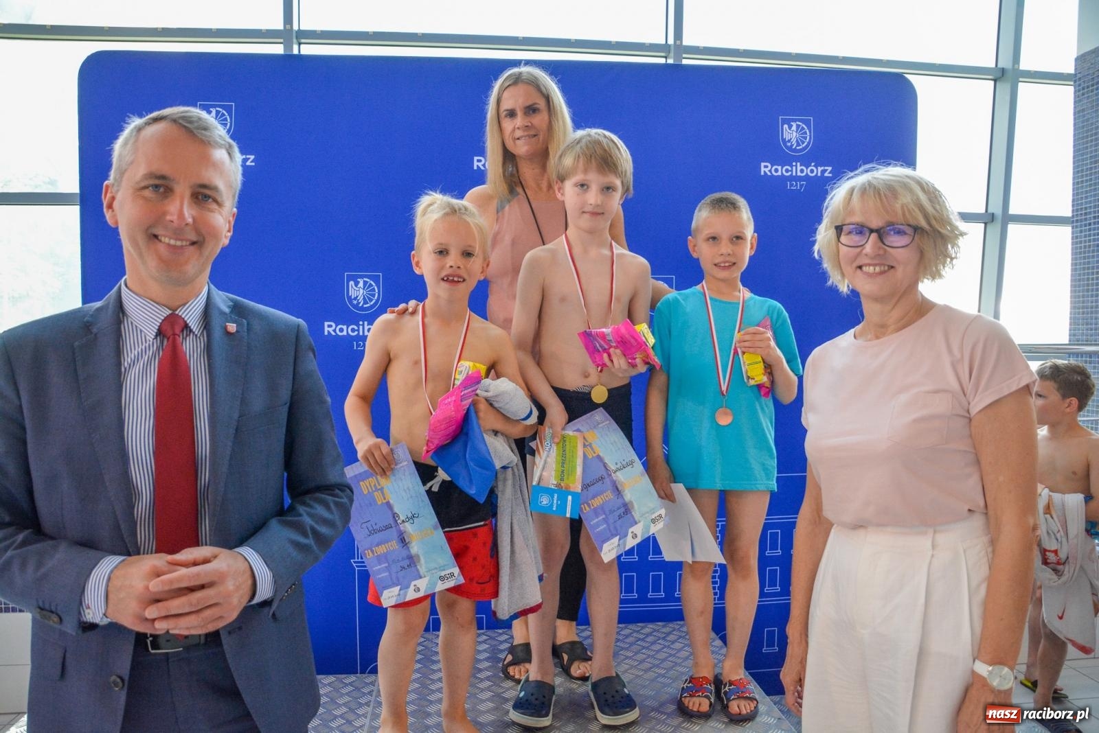 Zdjęcie w galerii na portalu naszraciborz.pl: Zosia Paul i Mikołaj Miczek najlepsi podczas zawodów Umiem Pływać [FOTO i WIDEO] wiadomości z regionu