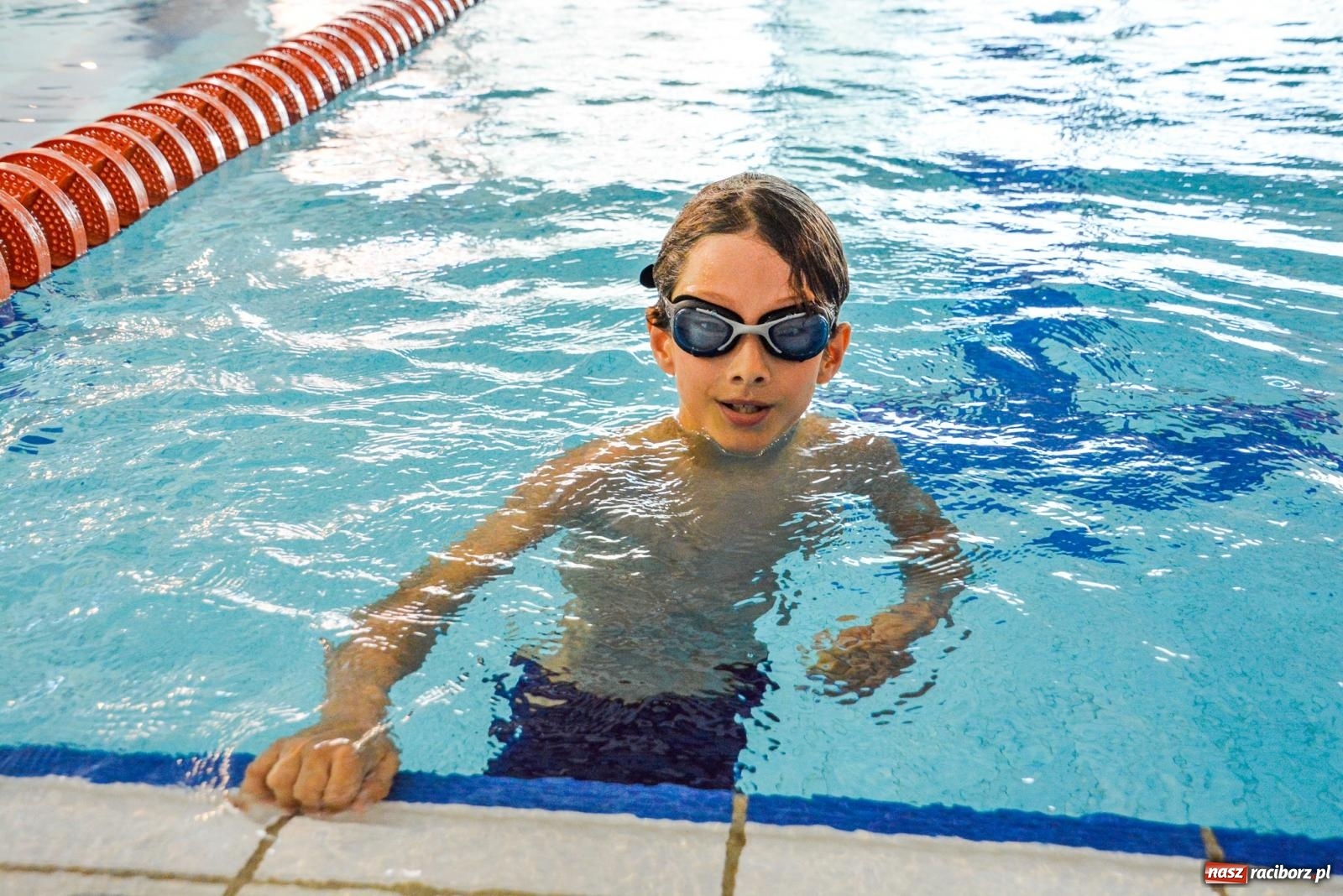 Zdjęcie w galerii na portalu naszraciborz.pl: Zosia Paul i Mikołaj Miczek najlepsi podczas zawodów Umiem Pływać [FOTO i WIDEO] wiadomości z regionu