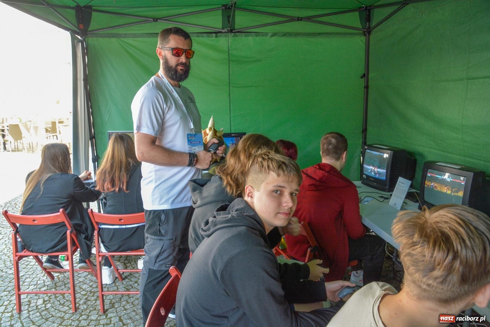 Zdjęcie w galerii na portalu naszraciborz.pl: Gaming, breaking i hip-hop. Trwa festiwal na zamku [FOTO i WIDEO] wiadomości z regionu