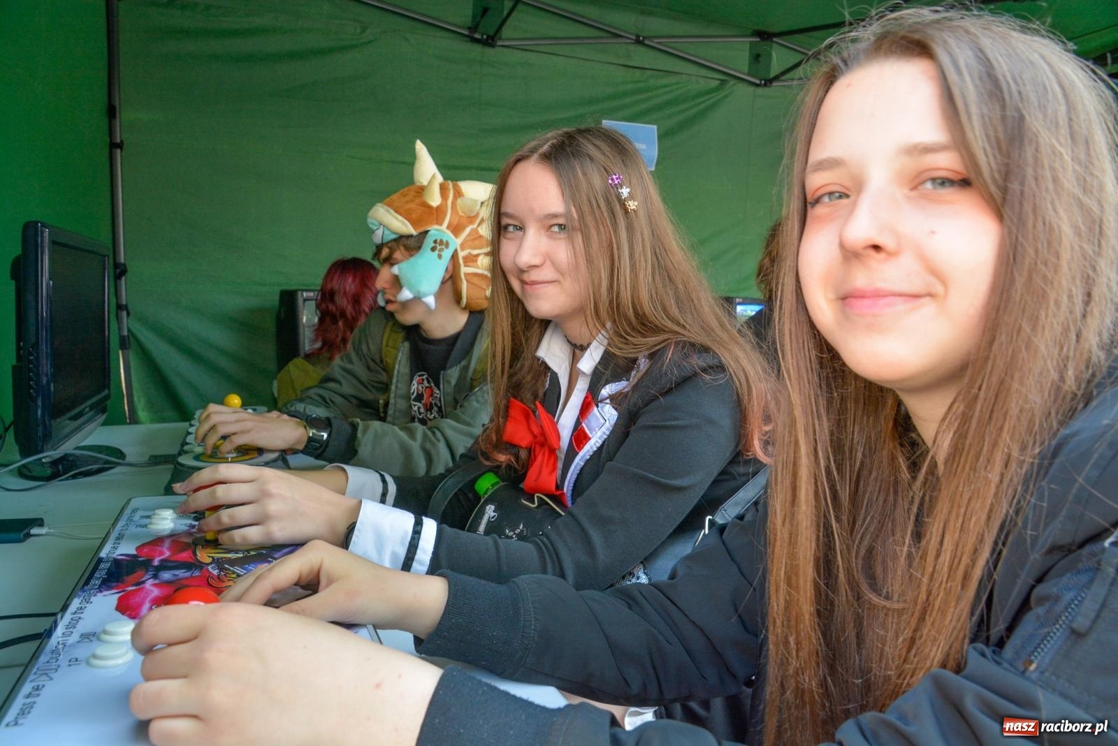 Zdjęcie w galerii na portalu naszraciborz.pl: Gaming, breaking i hip-hop. Trwa festiwal na zamku [FOTO i WIDEO] wiadomości z regionu