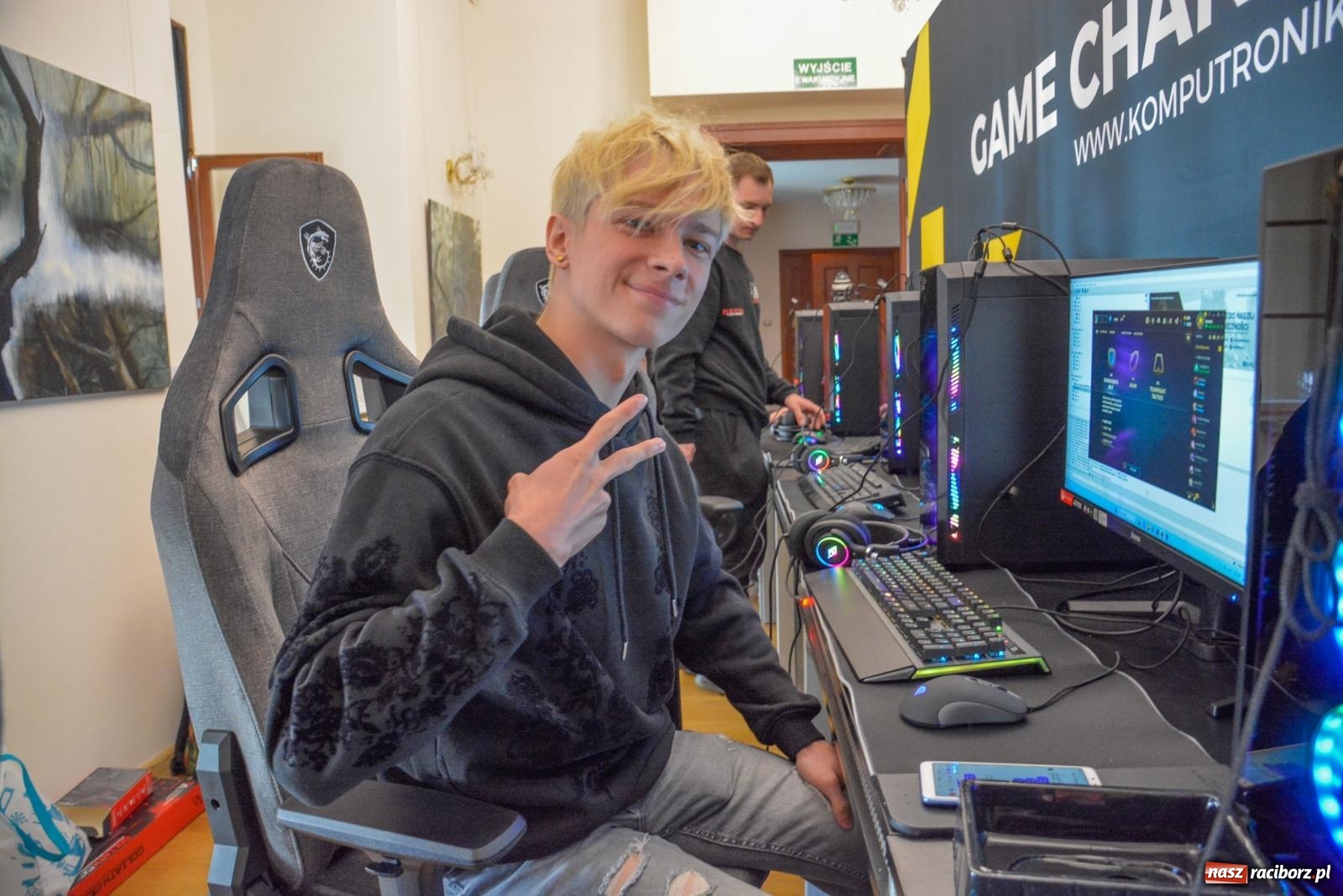 Zdjęcie w galerii na portalu naszraciborz.pl: Gaming, breaking i hip-hop. Trwa festiwal na zamku [FOTO i WIDEO] wiadomości z regionu