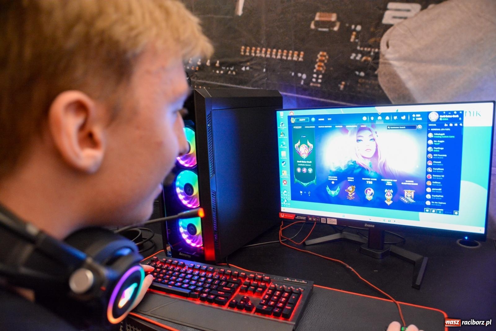 Zdjęcie w galerii na portalu naszraciborz.pl: Gaming, breaking i hip-hop. Trwa festiwal na zamku [FOTO i WIDEO] wiadomości z regionu