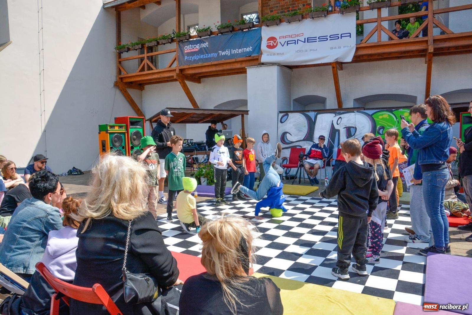 Zdjęcie w galerii na portalu naszraciborz.pl: Gaming, breaking i hip-hop. Trwa festiwal na zamku [FOTO i WIDEO] wiadomości z regionu