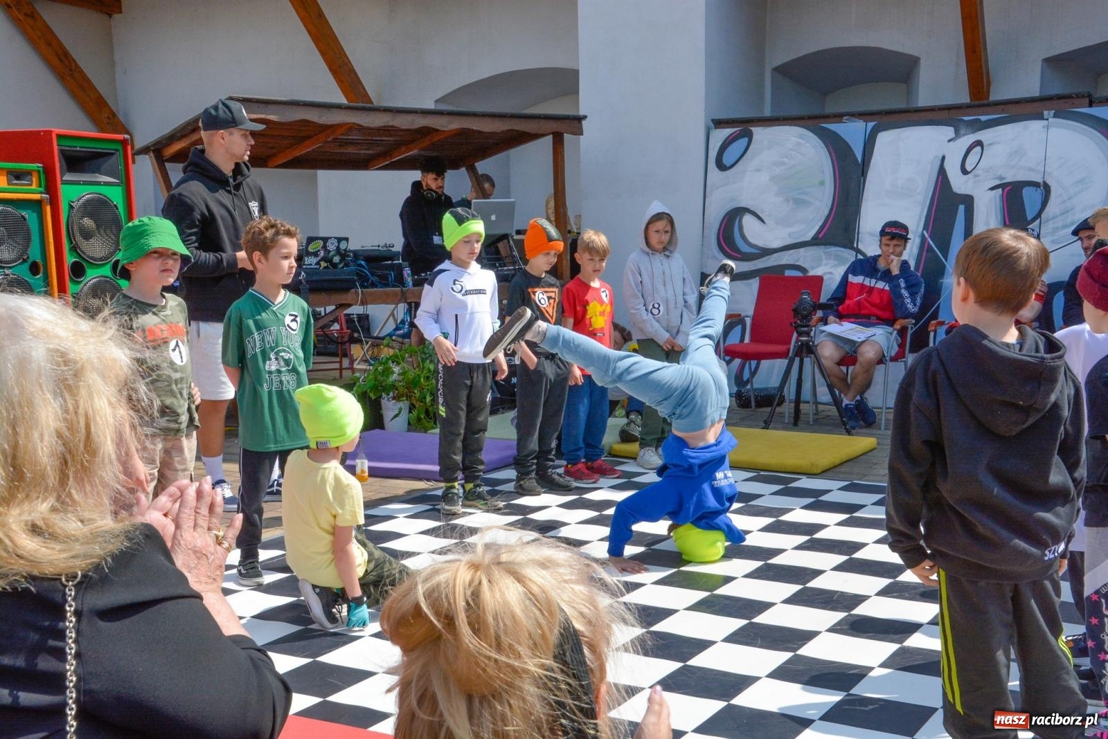 Zdjęcie w galerii na portalu naszraciborz.pl: Gaming, breaking i hip-hop. Trwa festiwal na zamku [FOTO i WIDEO] wiadomości z regionu