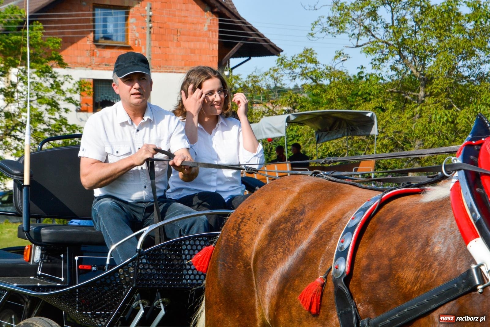 Zdjęcie w galerii na portalu naszraciborz.pl: Przez pola bryczką i wierzchem. Procesja na św. Urbana w Kobyli [FOTO i WIDEO] wiadomości z regionu