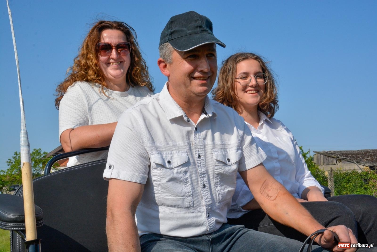 Zdjęcie w galerii na portalu naszraciborz.pl: Przez pola bryczką i wierzchem. Procesja na św. Urbana w Kobyli [FOTO i WIDEO] wiadomości z regionu