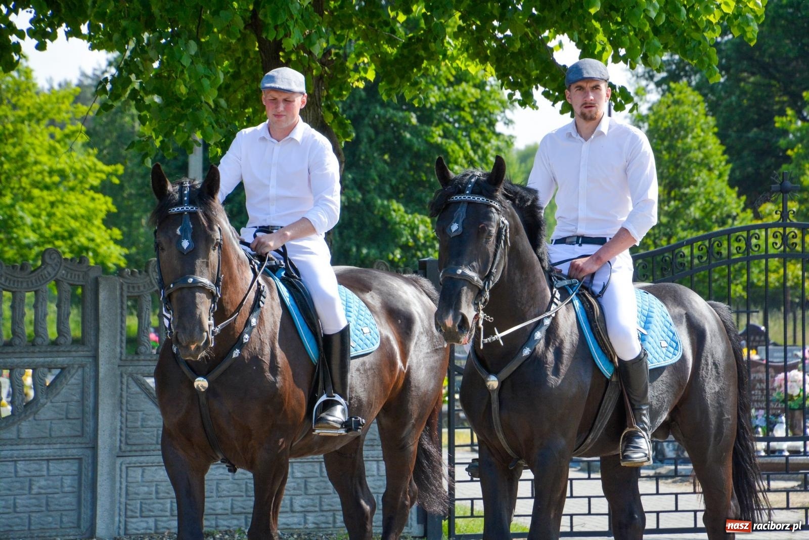 Zdjęcie w galerii na portalu naszraciborz.pl: Przez pola bryczką i wierzchem. Procesja na św. Urbana w Kobyli [FOTO i WIDEO] wiadomości z regionu