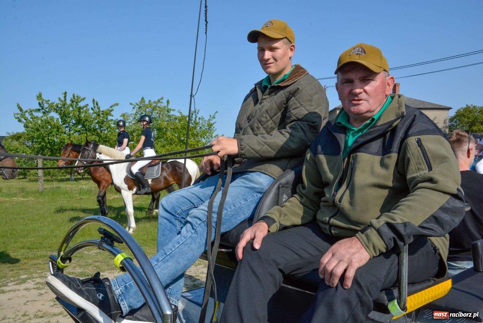 Zdjęcie w galerii na portalu naszraciborz.pl: Przez pola bryczką i wierzchem. Procesja na św. Urbana w Kobyli [FOTO i WIDEO] wiadomości z regionu