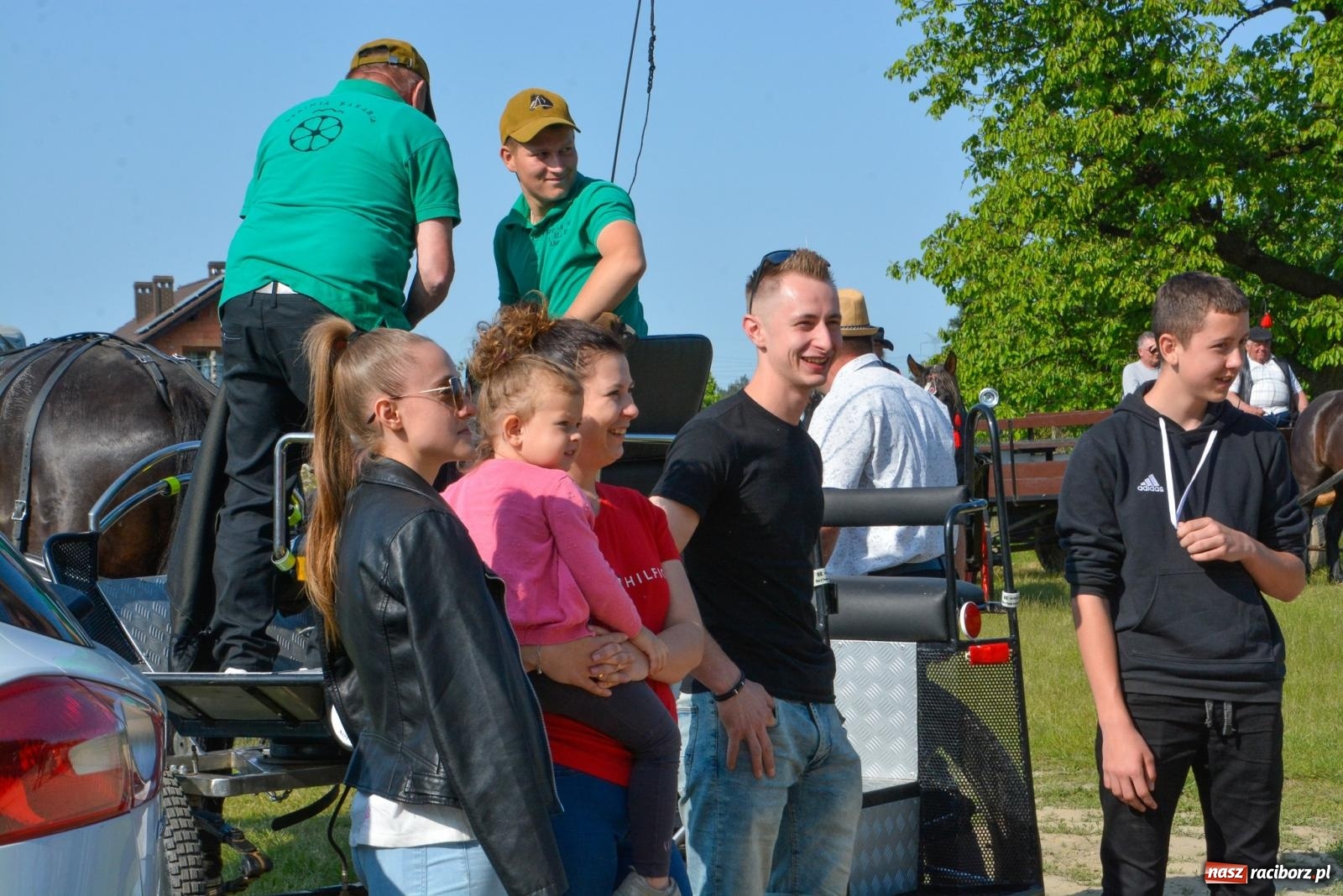 Zdjęcie w galerii na portalu naszraciborz.pl: Przez pola bryczką i wierzchem. Procesja na św. Urbana w Kobyli [FOTO i WIDEO] wiadomości z regionu