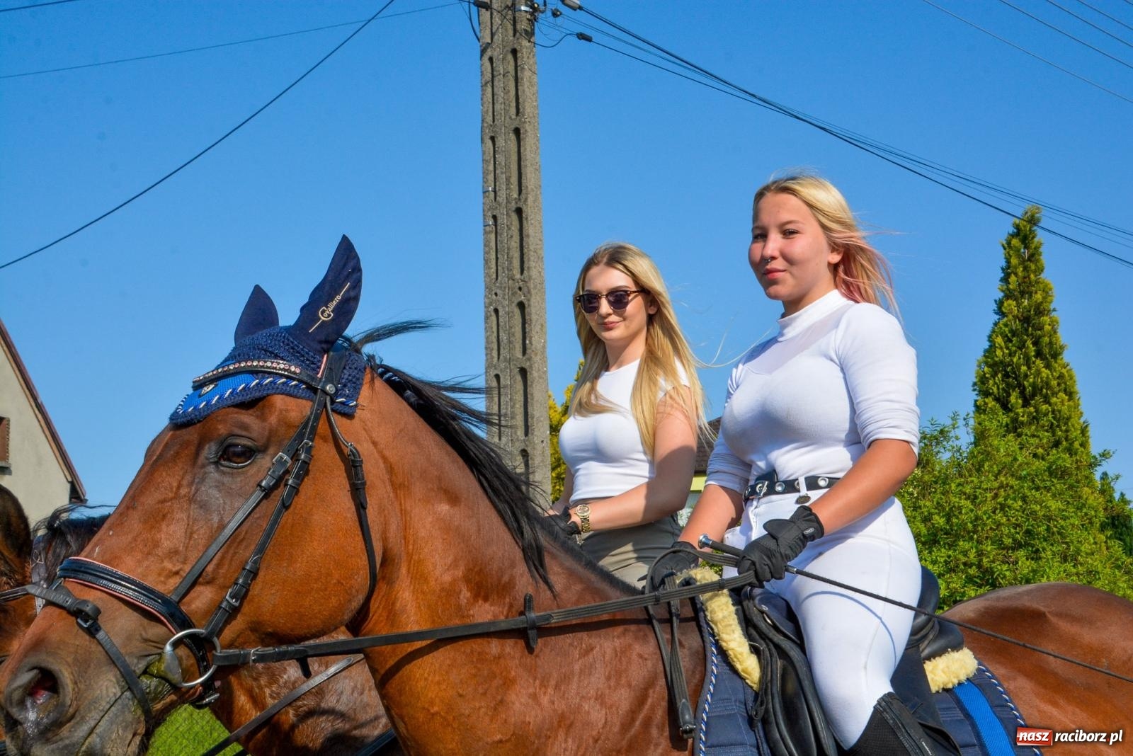Zdjęcie w galerii na portalu naszraciborz.pl: Przez pola bryczką i wierzchem. Procesja na św. Urbana w Kobyli [FOTO i WIDEO] wiadomości z regionu