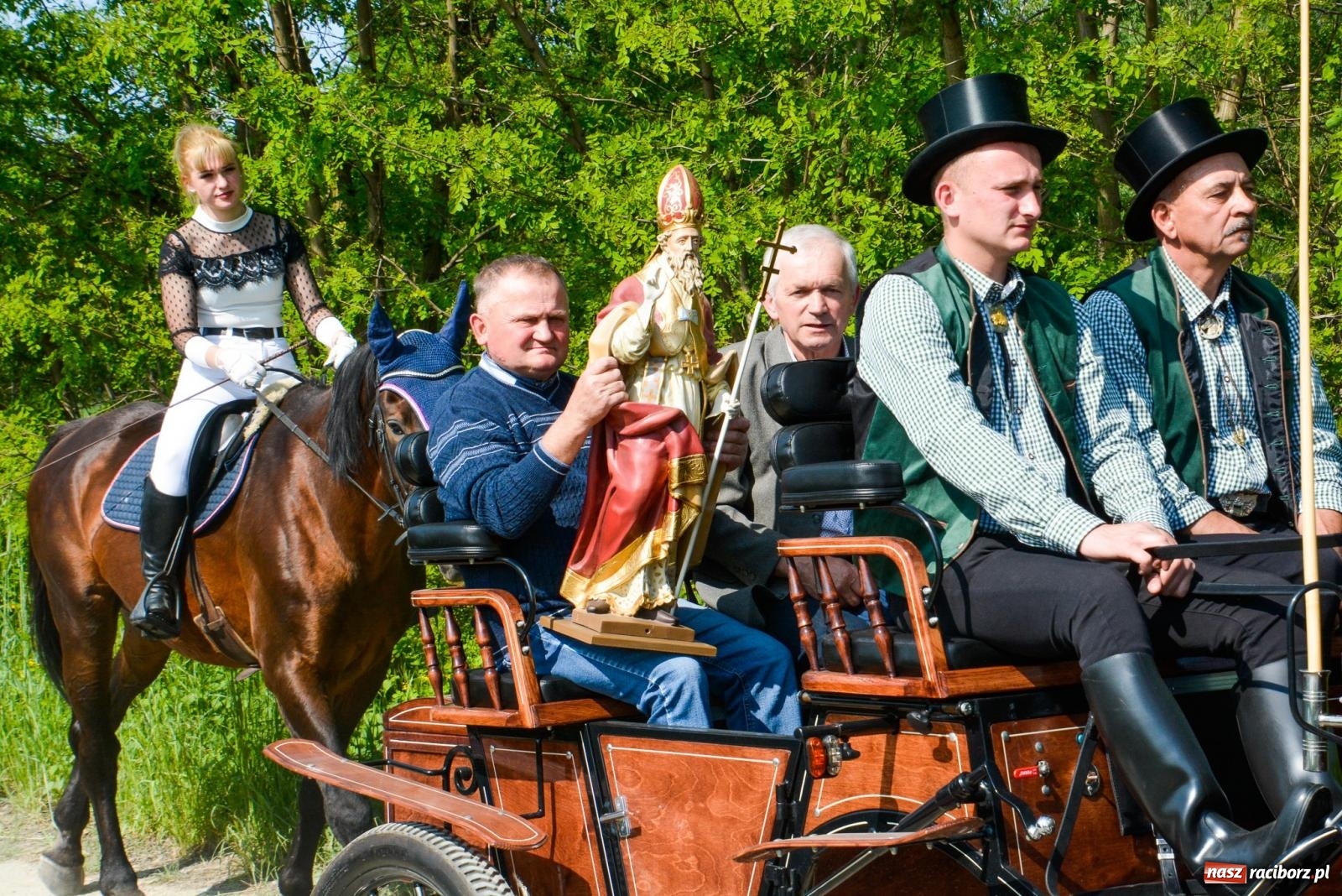 Zdjęcie w galerii na portalu naszraciborz.pl: Brzeska procesja w intencji rolników i ogrodników [FOTO i WIDEO] wiadomości z regionu