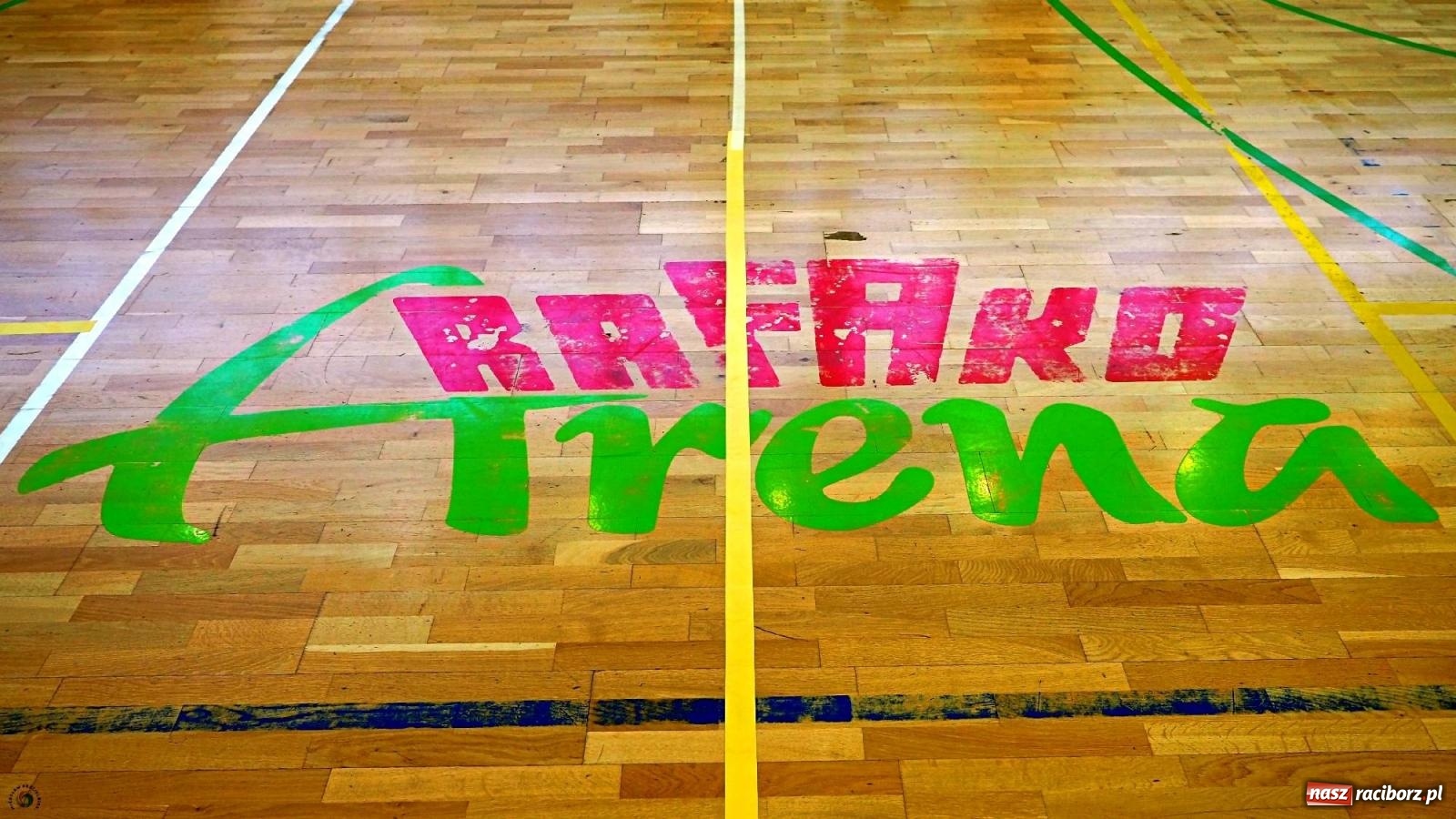 Zdjęcie w galerii na portalu naszraciborz.pl: Gramy dla mamy - młodzi siatkarze rywalizowali w arenie przy Łąkowej [FOTO i WIDEO] wiadomości z regionu