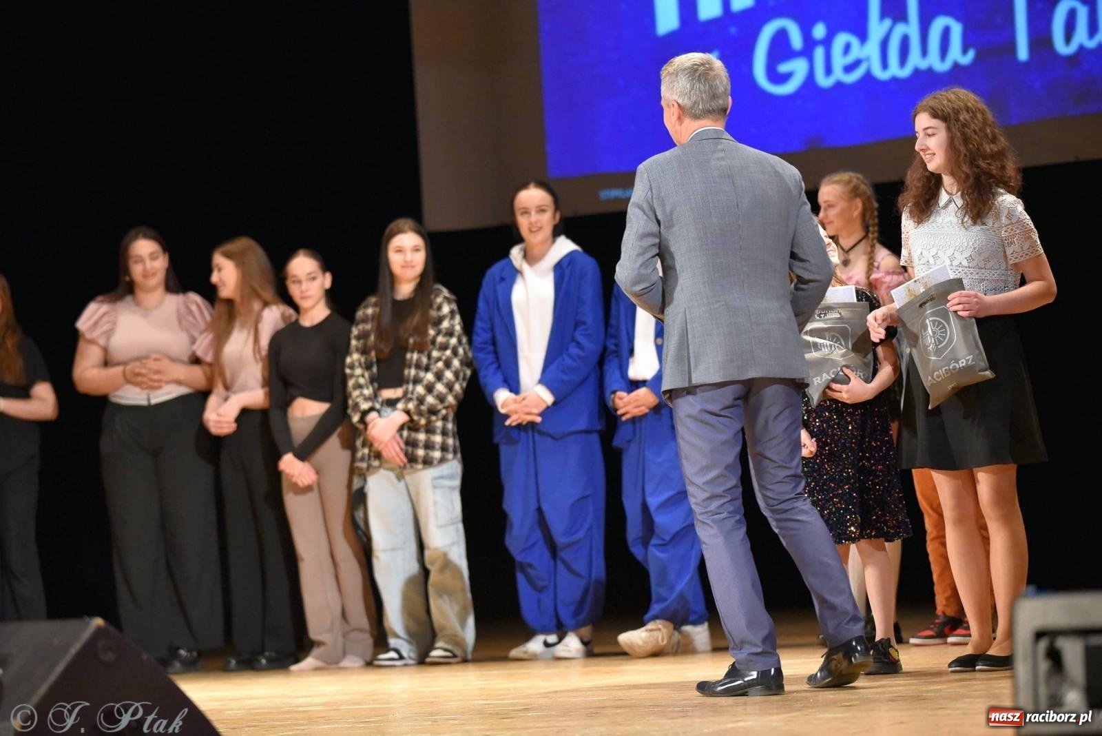 Zdjęcie w galerii na portalu naszraciborz.pl: Finał Raciborskiej Giełdy Talentów [FOTO i WIDEO] wiadomości z regionu