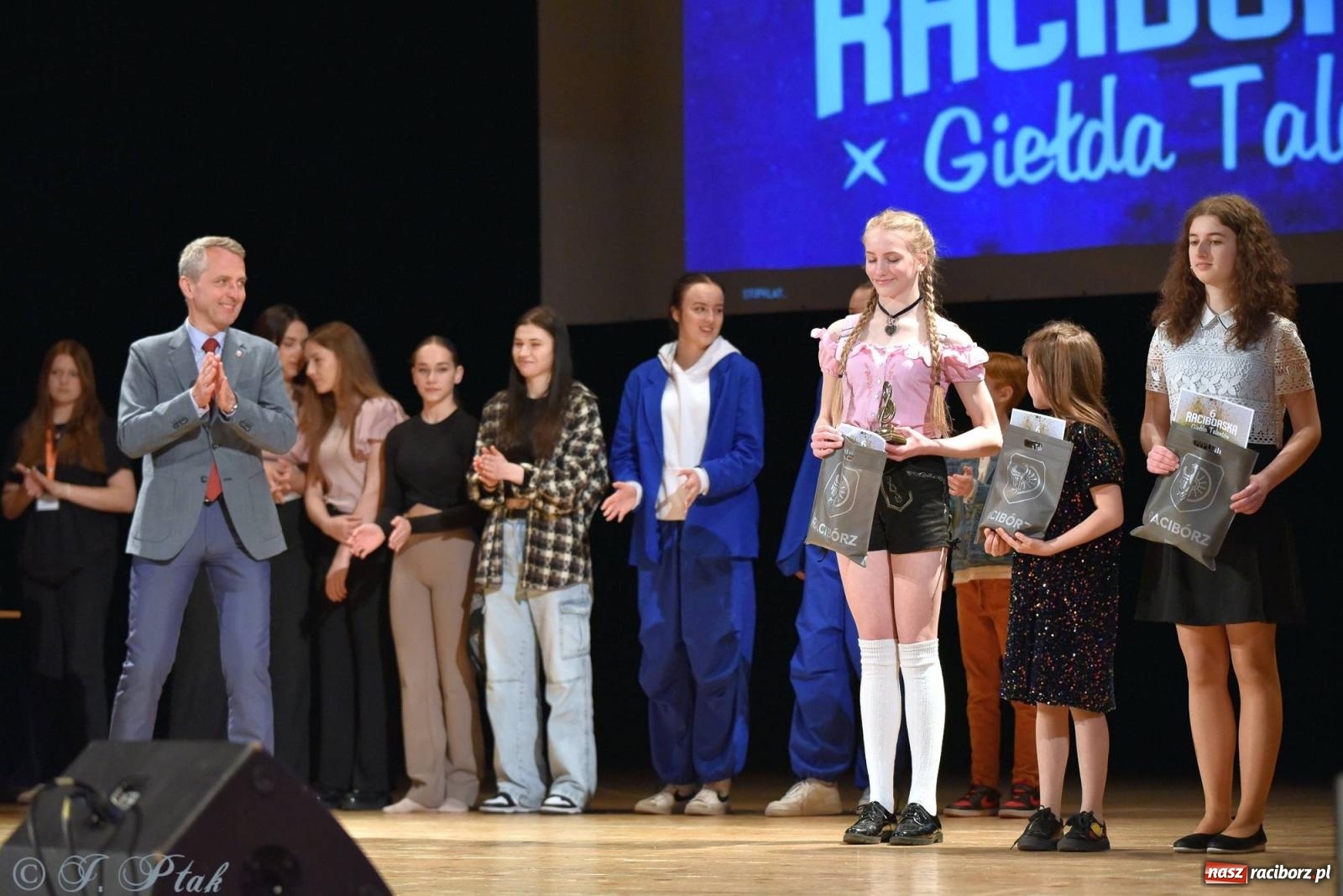 Zdjęcie w galerii na portalu naszraciborz.pl: Finał Raciborskiej Giełdy Talentów [FOTO i WIDEO] wiadomości z regionu