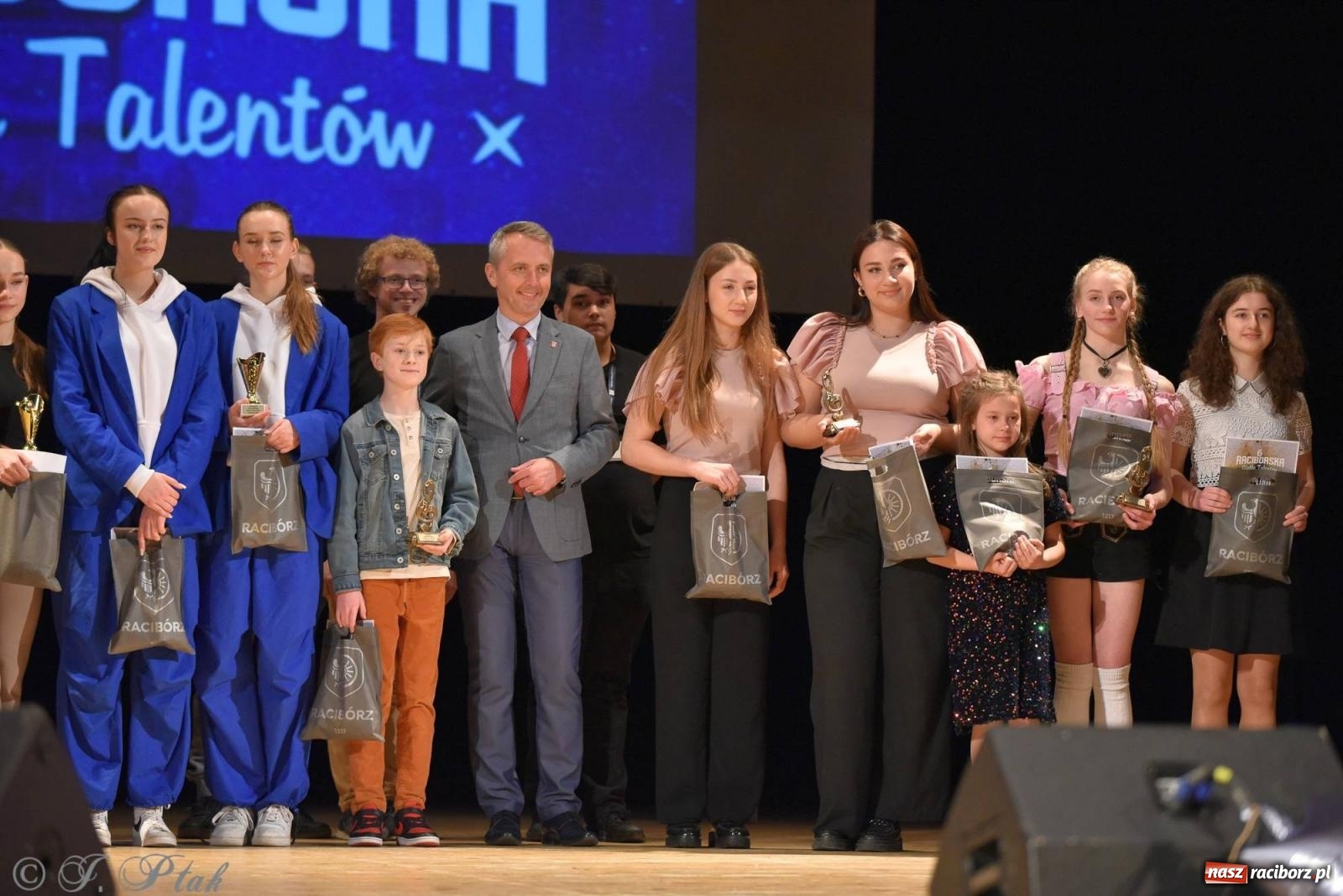Zdjęcie w galerii na portalu naszraciborz.pl: Finał Raciborskiej Giełdy Talentów [FOTO i WIDEO] wiadomości z regionu