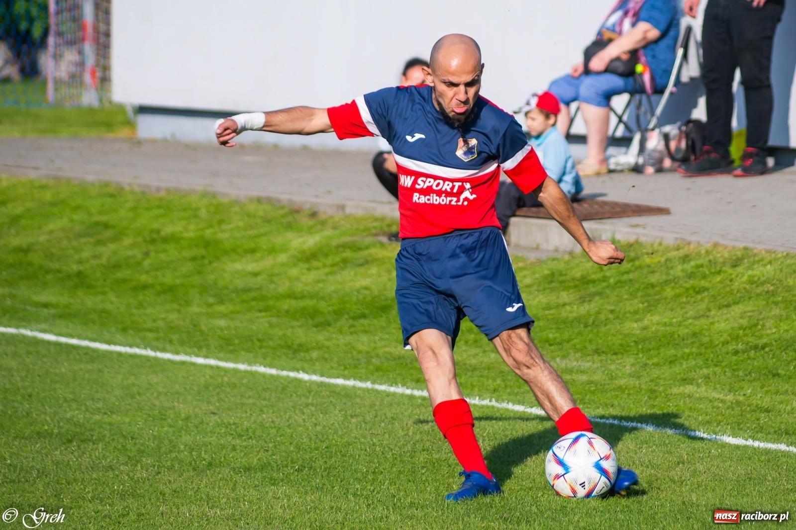 Zdjęcie w galerii na portalu naszraciborz.pl: Osiem goli w Chałupkach. Pawłów z kompletem punktów [FOTO] wiadomości z regionu