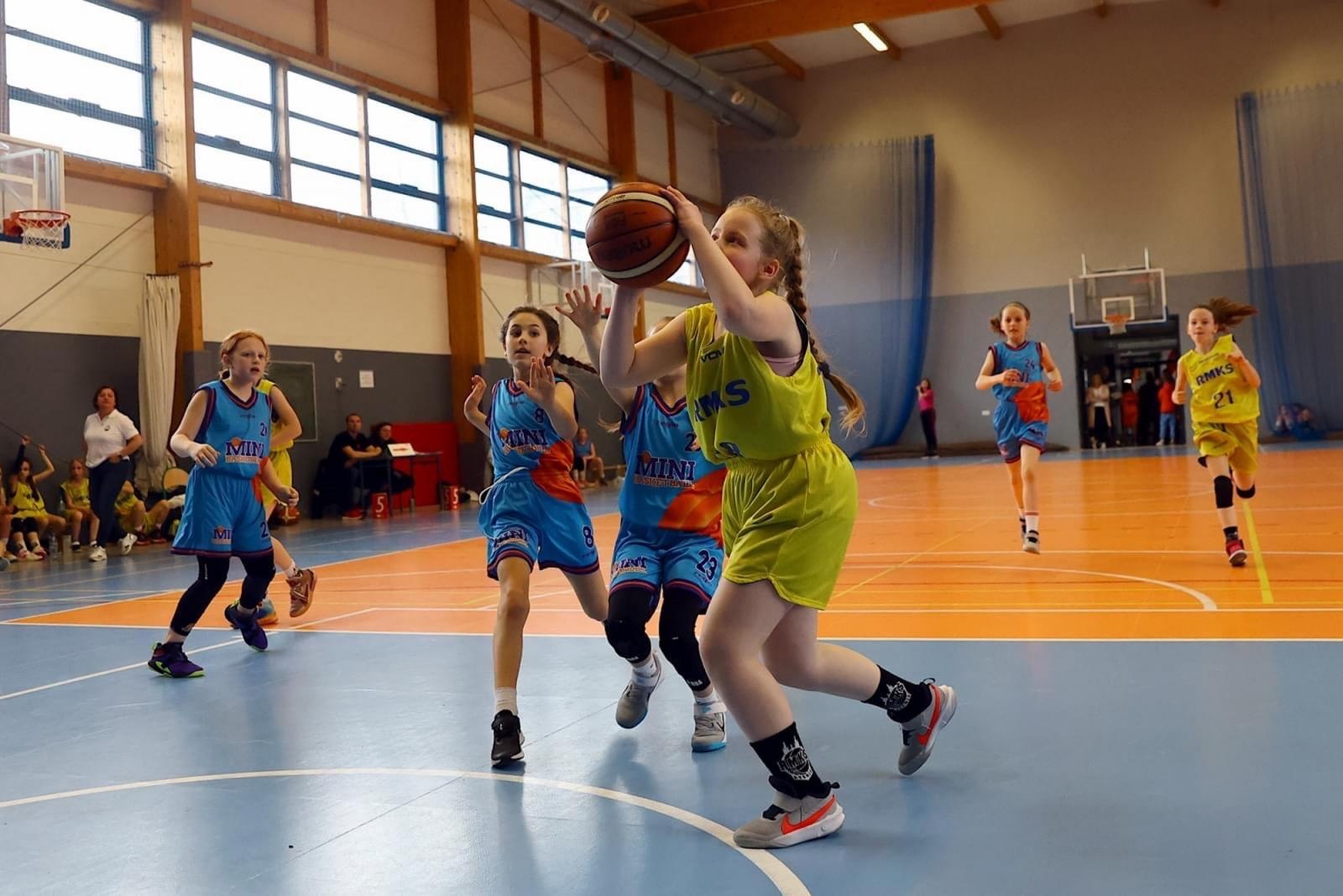 Zdjęcie w galerii na portalu naszraciborz.pl: Koszykarki MiniBasketball Racibórz trzecią siłą na Śląsku wiadomości z regionu