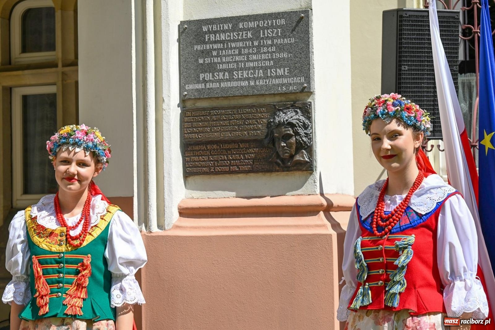 Zdjęcie w galerii na portalu naszraciborz.pl: Dęby, muzyka i partnerstwo. W Krzyżanowicach koncertowali filharmonicy z Katowic [FOTO i WIDEO] wiadomości z regionu