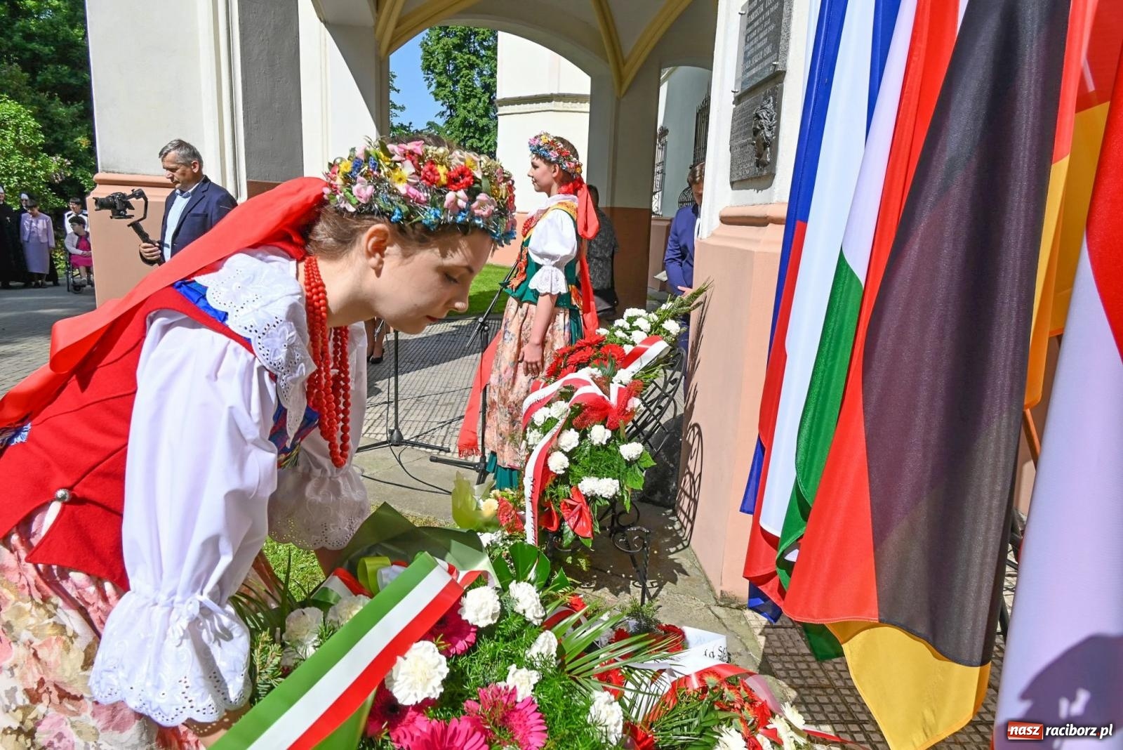 Zdjęcie w galerii na portalu naszraciborz.pl: Dęby, muzyka i partnerstwo. W Krzyżanowicach koncertowali filharmonicy z Katowic [FOTO i WIDEO] wiadomości z regionu