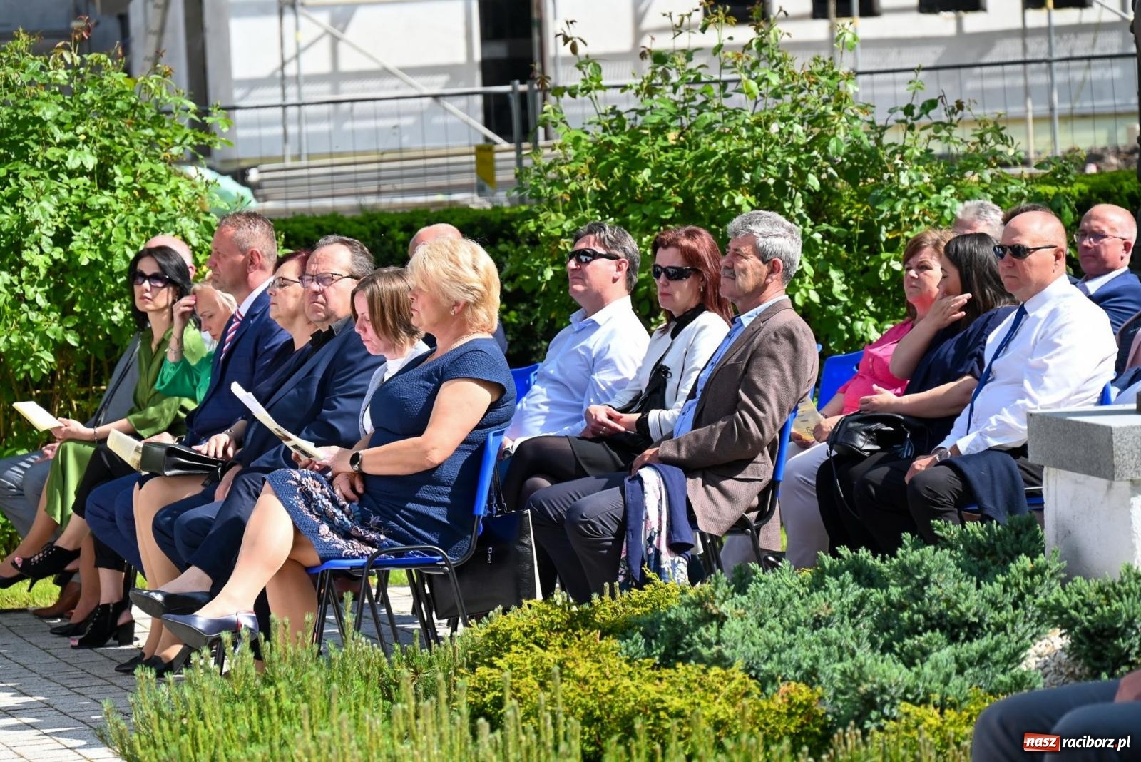 Zdjęcie w galerii na portalu naszraciborz.pl: Dęby, muzyka i partnerstwo. W Krzyżanowicach koncertowali filharmonicy z Katowic [FOTO i WIDEO] wiadomości z regionu