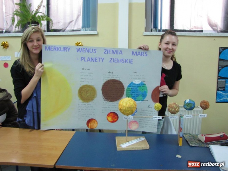 Zdjęcie w galerii na portalu naszraciborz.pl: Festiwal nauki w Nędzy wiadomości z regionu