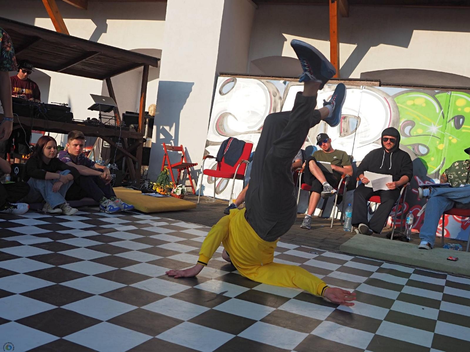 Zdjęcie w galerii na portalu naszraciborz.pl: Sobotni hip-hop na piastowskim zamku wiadomości z regionu