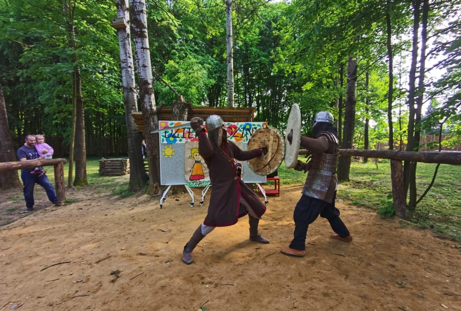Zdjęcie w galerii na portalu naszraciborz.pl: Festyn Rodzinny z walkami wiadomości z regionu