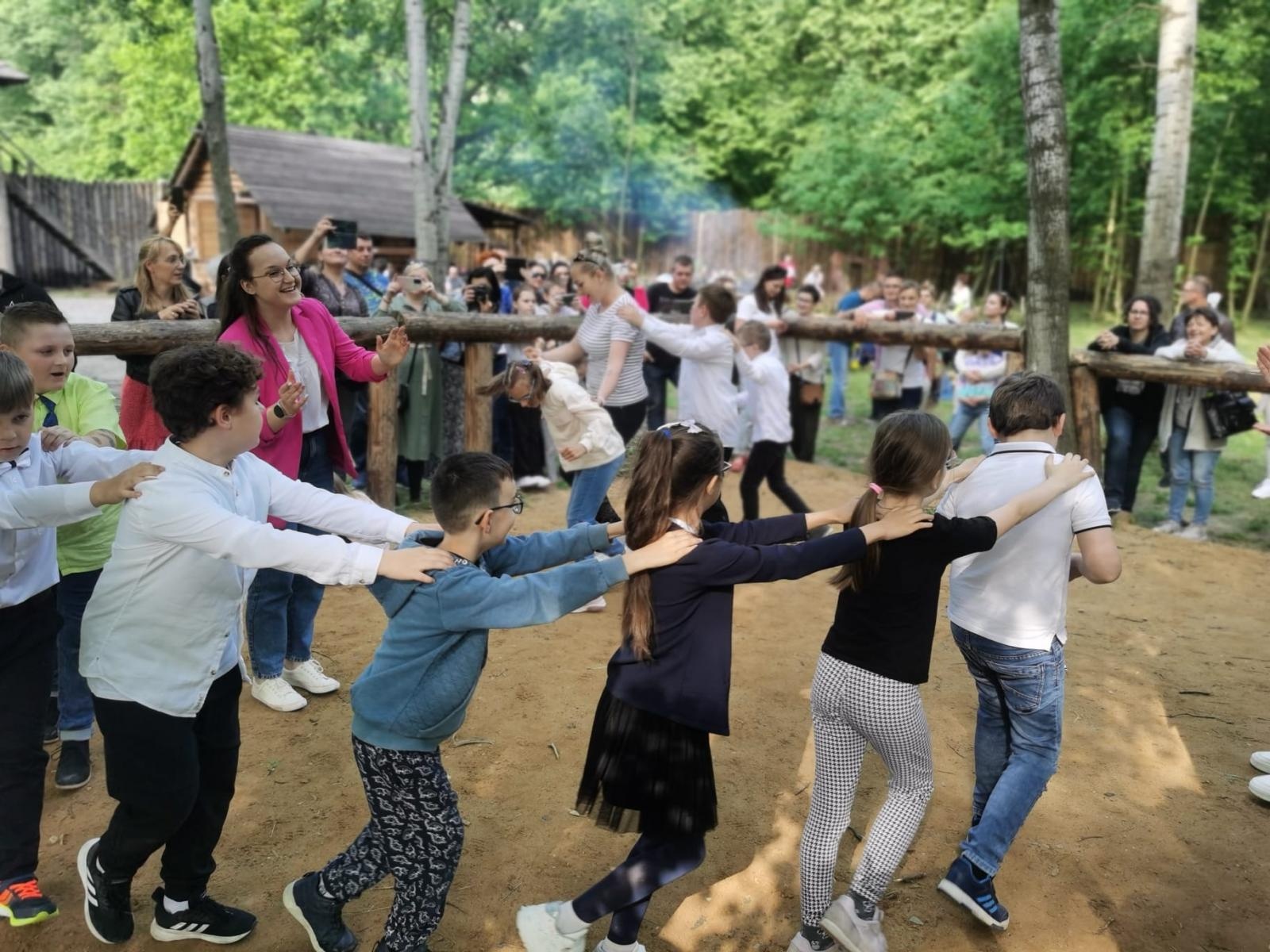 Zdjęcie w galerii na portalu naszraciborz.pl: Festyn Rodzinny z walkami wiadomości z regionu