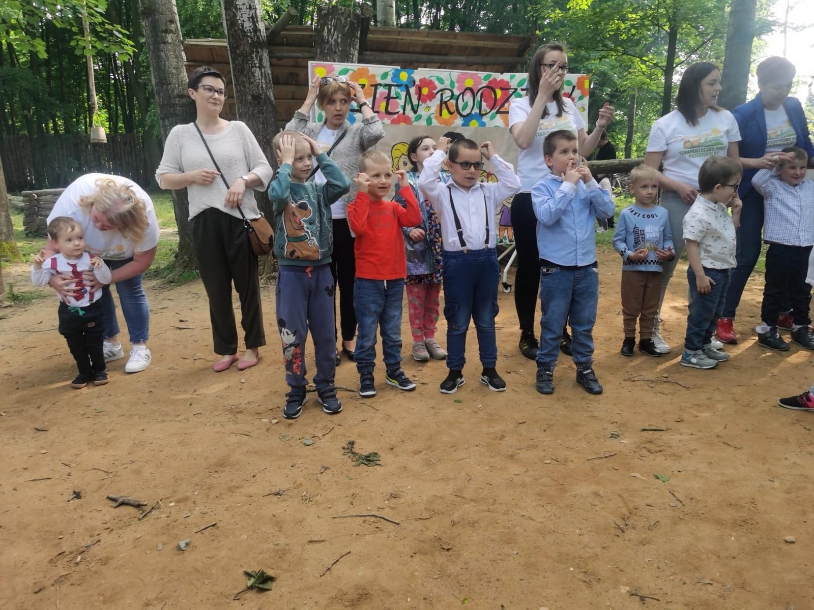 Zdjęcie w galerii na portalu naszraciborz.pl: Festyn Rodzinny z walkami wiadomości z regionu