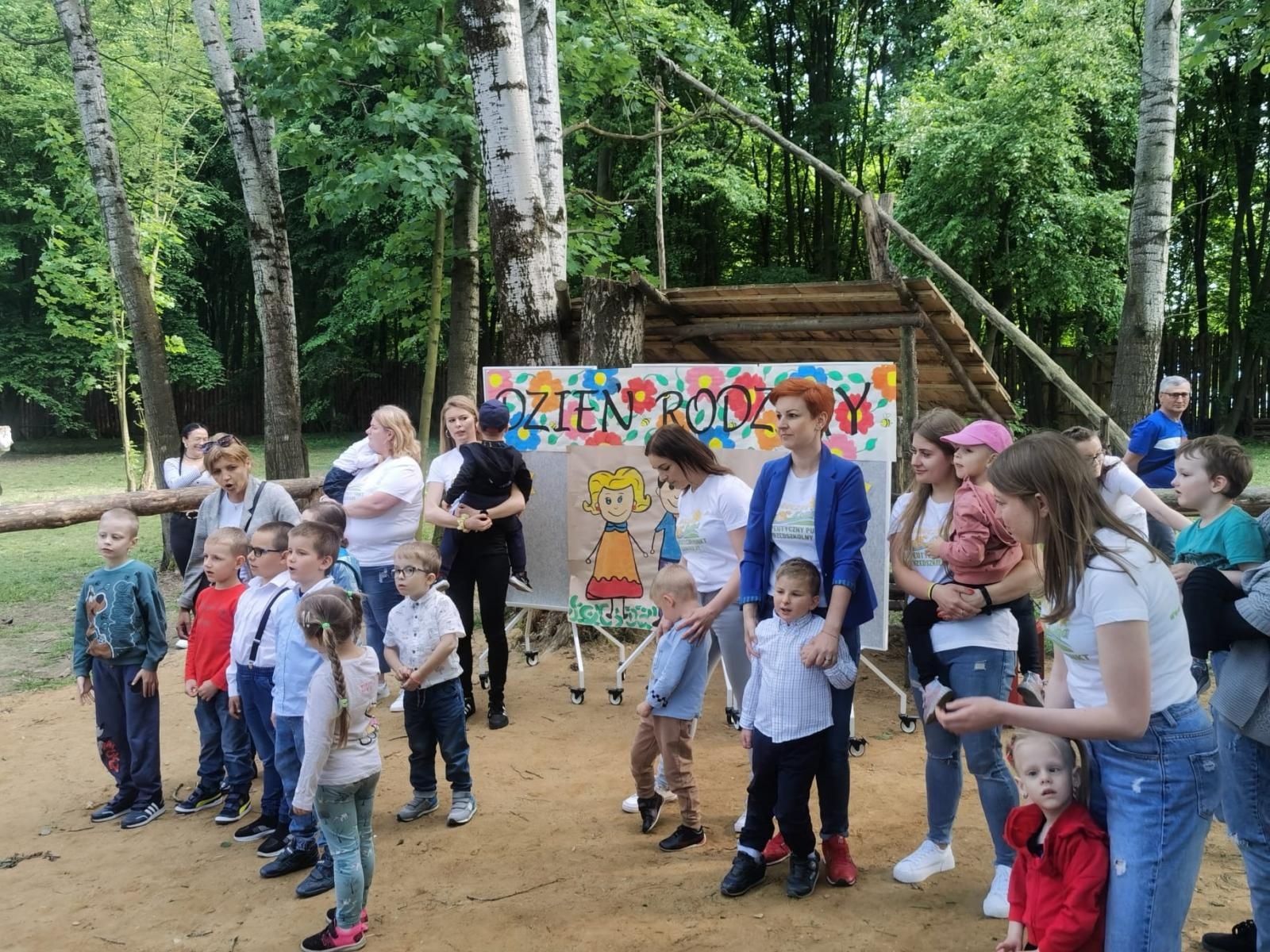 Zdjęcie w galerii na portalu naszraciborz.pl: Festyn Rodzinny z walkami wiadomości z regionu