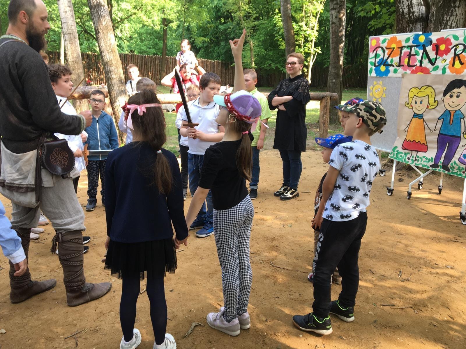 Zdjęcie w galerii na portalu naszraciborz.pl: Festyn Rodzinny z walkami wiadomości z regionu