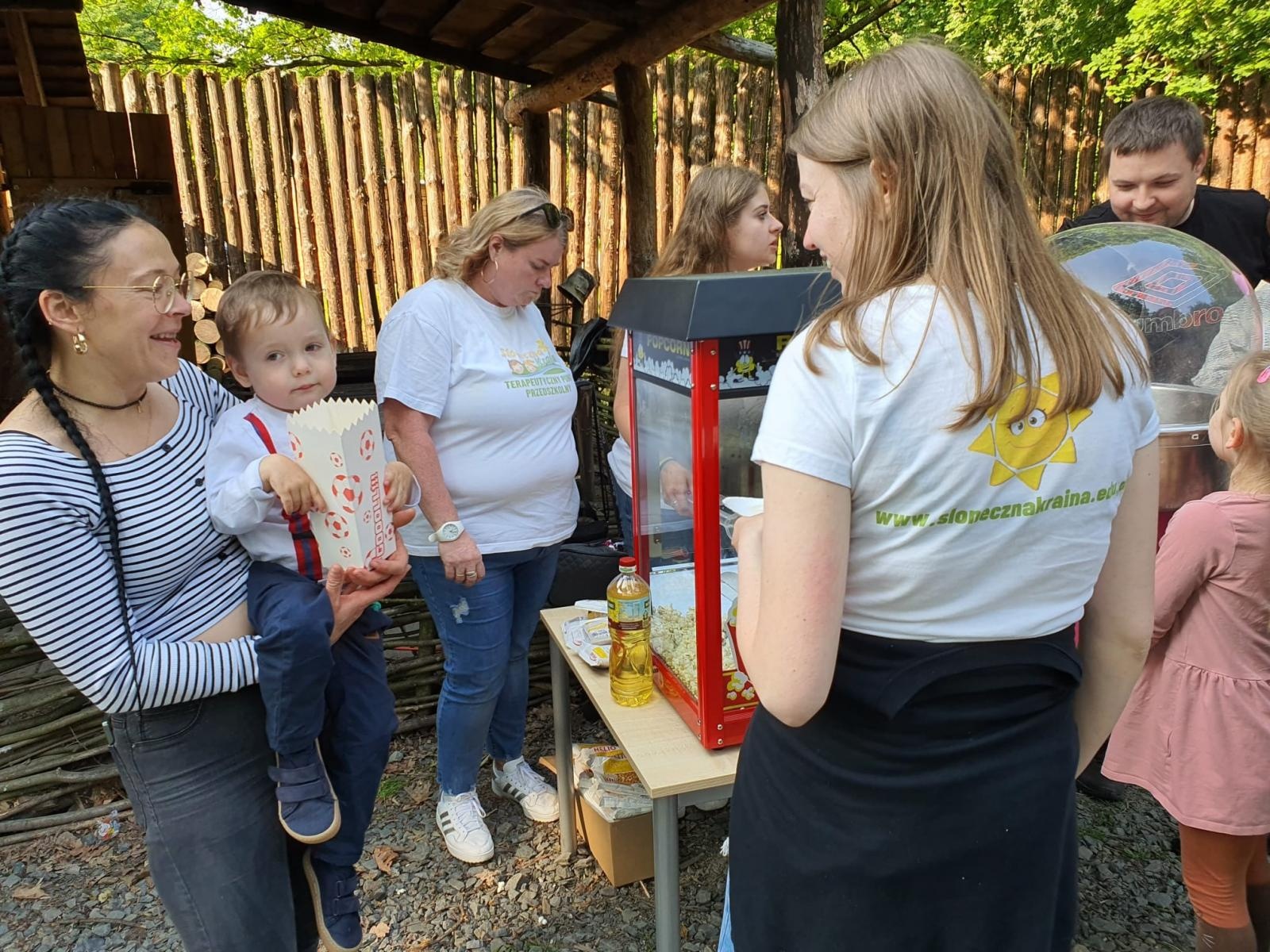 Zdjęcie w galerii na portalu naszraciborz.pl: Festyn Rodzinny z walkami wiadomości z regionu