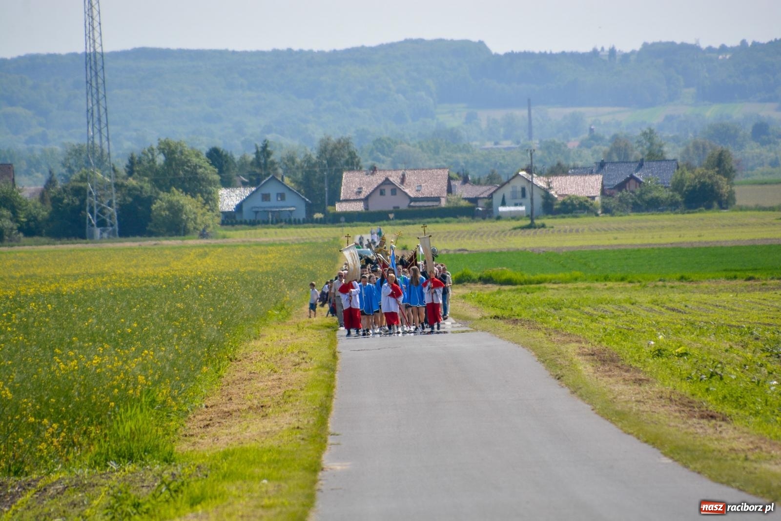 Zdjęcie w galerii na portalu naszraciborz.pl: Polsko-czeskie pielgrzymowanie na tworkowski Urbanek [FOTO i WIDEO] wiadomości z regionu