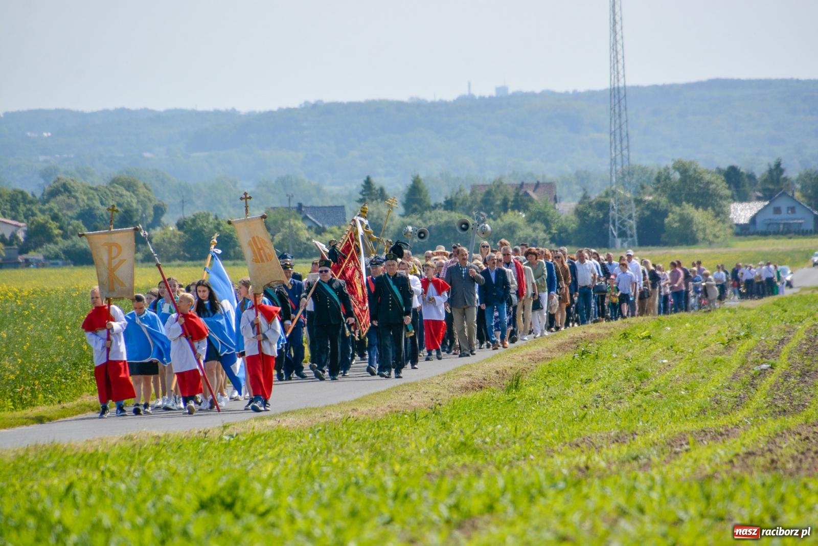 Zdjęcie w galerii na portalu naszraciborz.pl: Polsko-czeskie pielgrzymowanie na tworkowski Urbanek [FOTO i WIDEO] wiadomości z regionu
