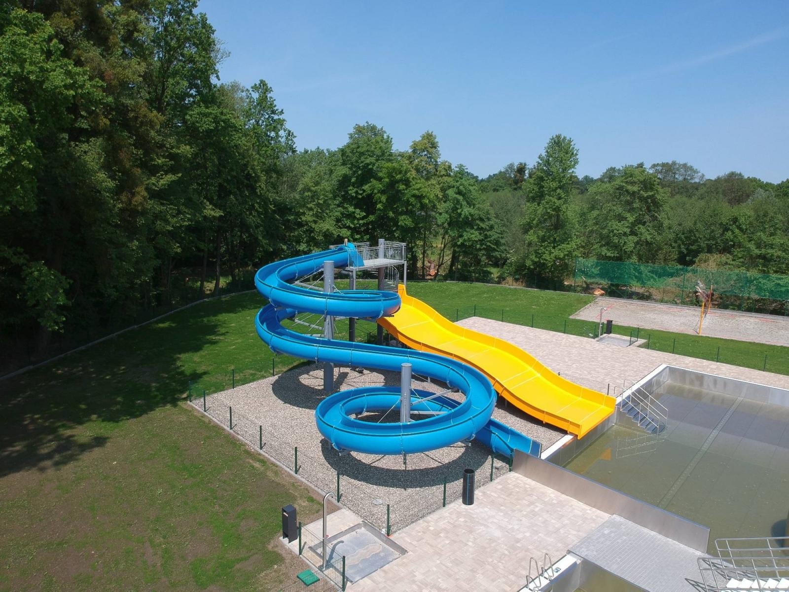 Zdjęcie w galerii na portalu naszraciborz.pl: Nowy basen w Tworkowie z lotu ptaka [FOTO] wiadomości z regionu