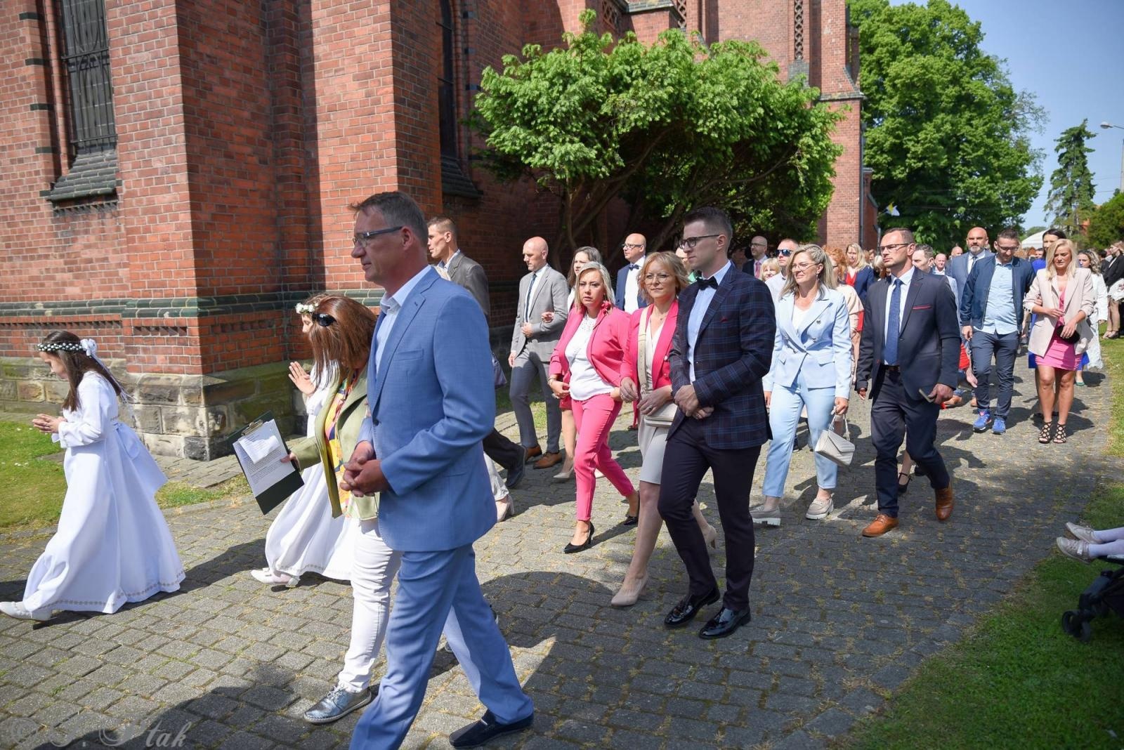 Zdjęcie w galerii na portalu naszraciborz.pl: I Komunia Święta w parafii starowiejskiej wiadomości z regionu