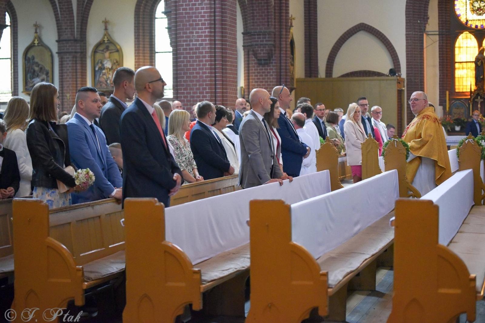 Zdjęcie w galerii na portalu naszraciborz.pl: I Komunia Święta w parafii starowiejskiej wiadomości z regionu