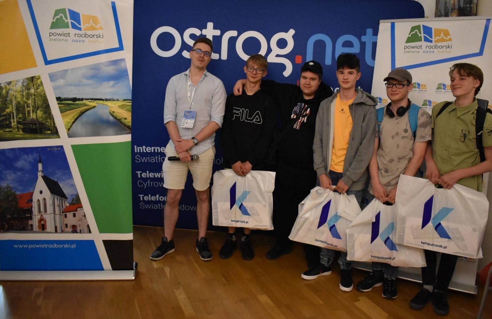 Zdjęcie w galerii na portalu naszraciborz.pl: IV Raciborski Festiwal Gamingowy zakończony. Troefa rozdane wiadomości z regionu