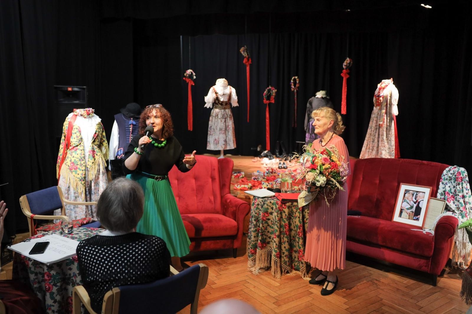 Zdjęcie w galerii na portalu naszraciborz.pl: Z ziemi lwowskiej do śląskiej – relacja ze spotkania z Aleksandrą Orłowską wiadomości z regionu