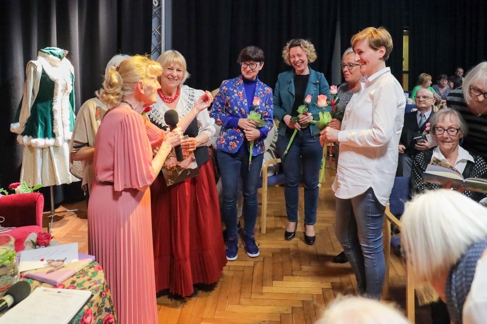 Zdjęcie w galerii na portalu naszraciborz.pl: Z ziemi lwowskiej do śląskiej – relacja ze spotkania z Aleksandrą Orłowską wiadomości z regionu