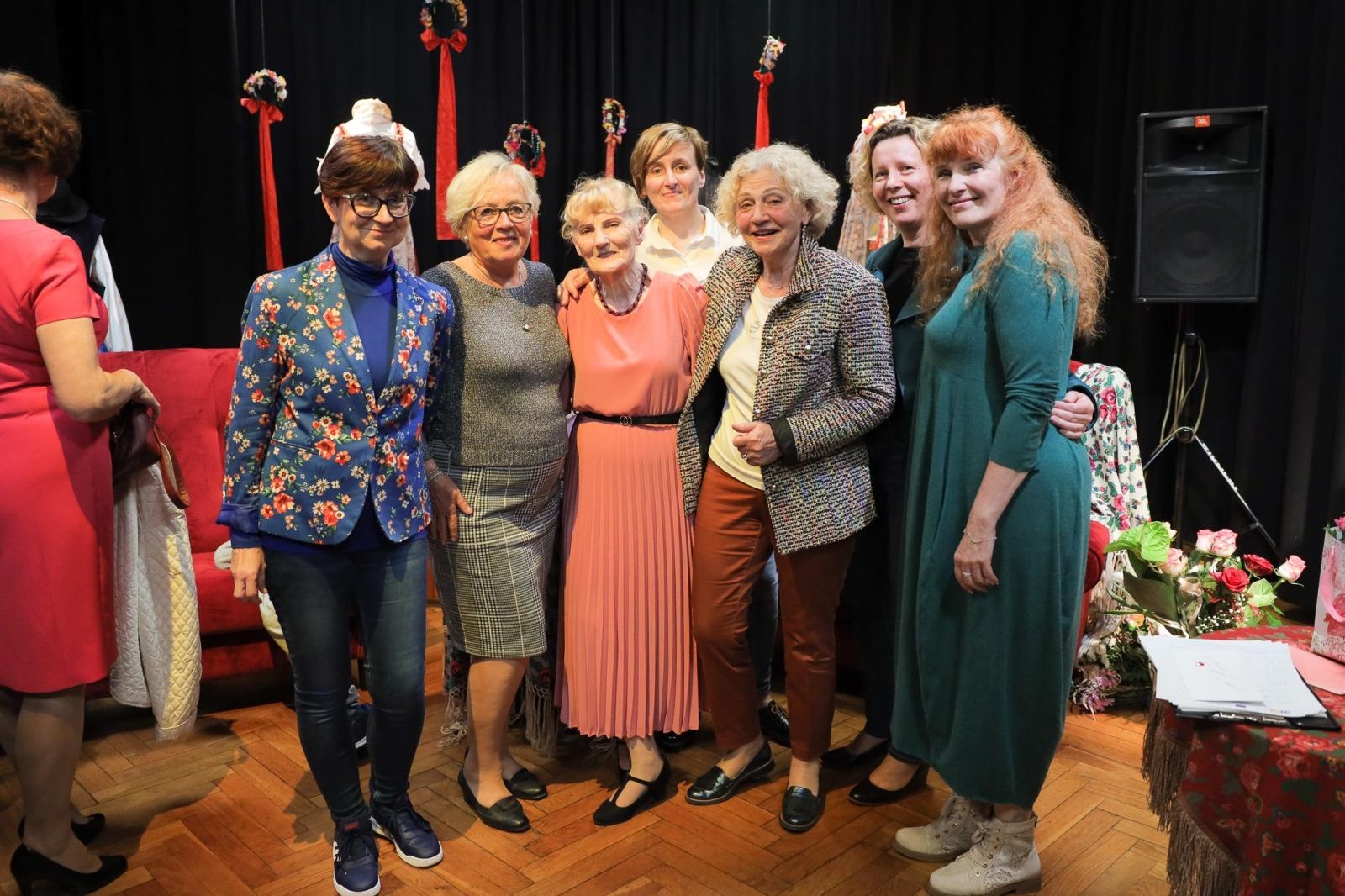 Zdjęcie w galerii na portalu naszraciborz.pl: Z ziemi lwowskiej do śląskiej – relacja ze spotkania z Aleksandrą Orłowską wiadomości z regionu