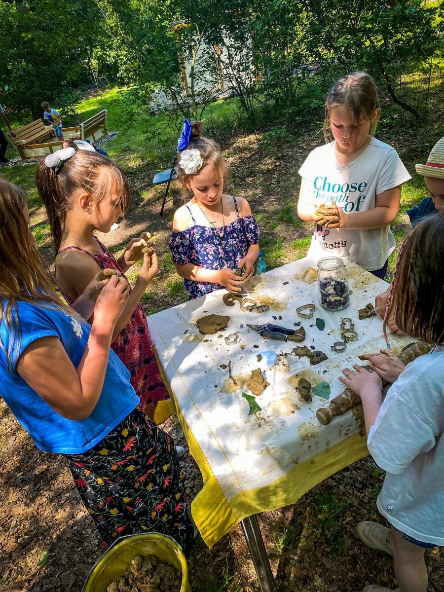 Zdjęcie w galerii na portalu naszraciborz.pl: Rodzinne popołudnie wśród zieleni - relacja wideo z Arboretum wiadomości z regionu