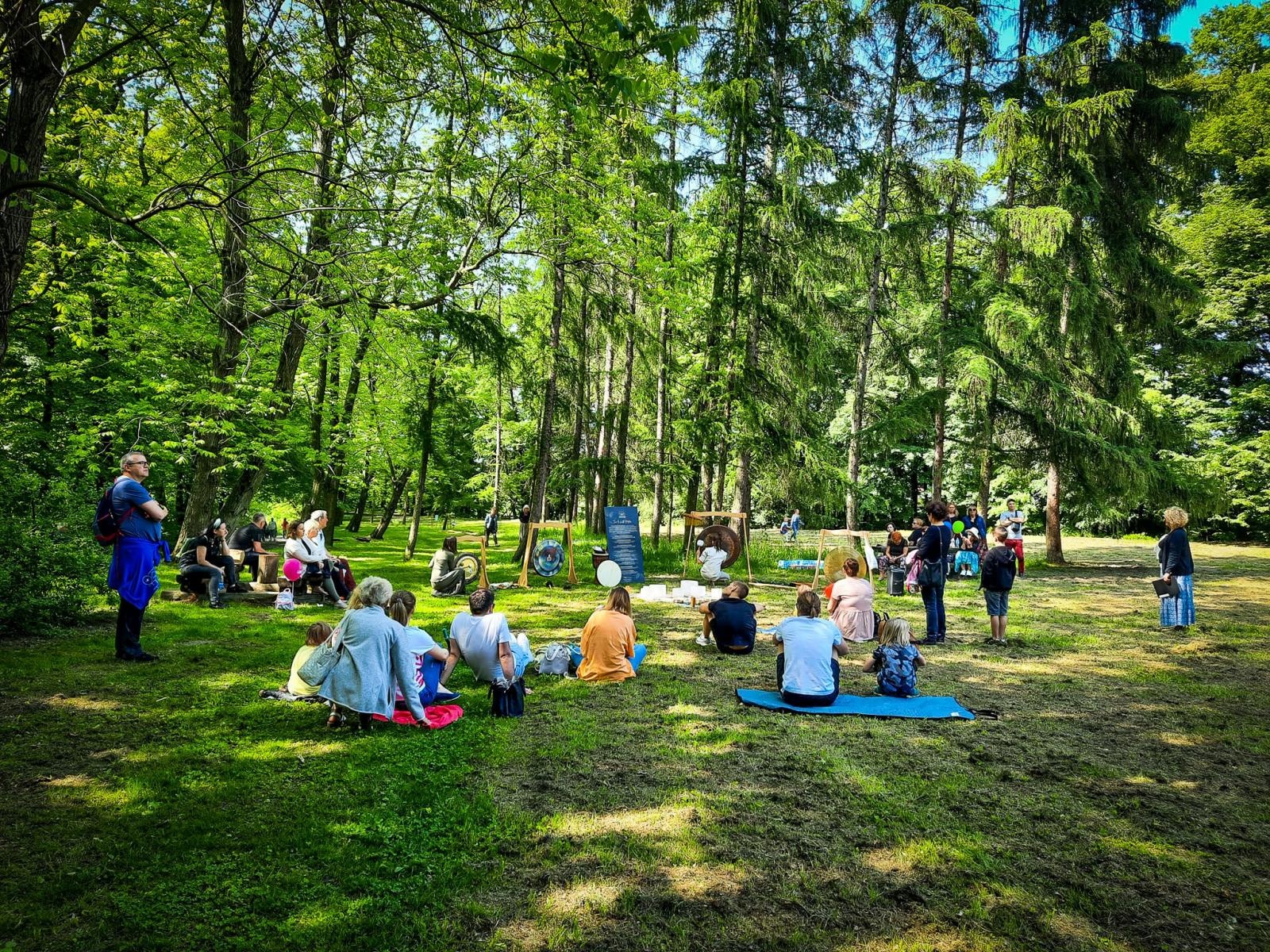 Zdjęcie w galerii na portalu naszraciborz.pl: Rodzinne popołudnie wśród zieleni - relacja wideo z Arboretum wiadomości z regionu