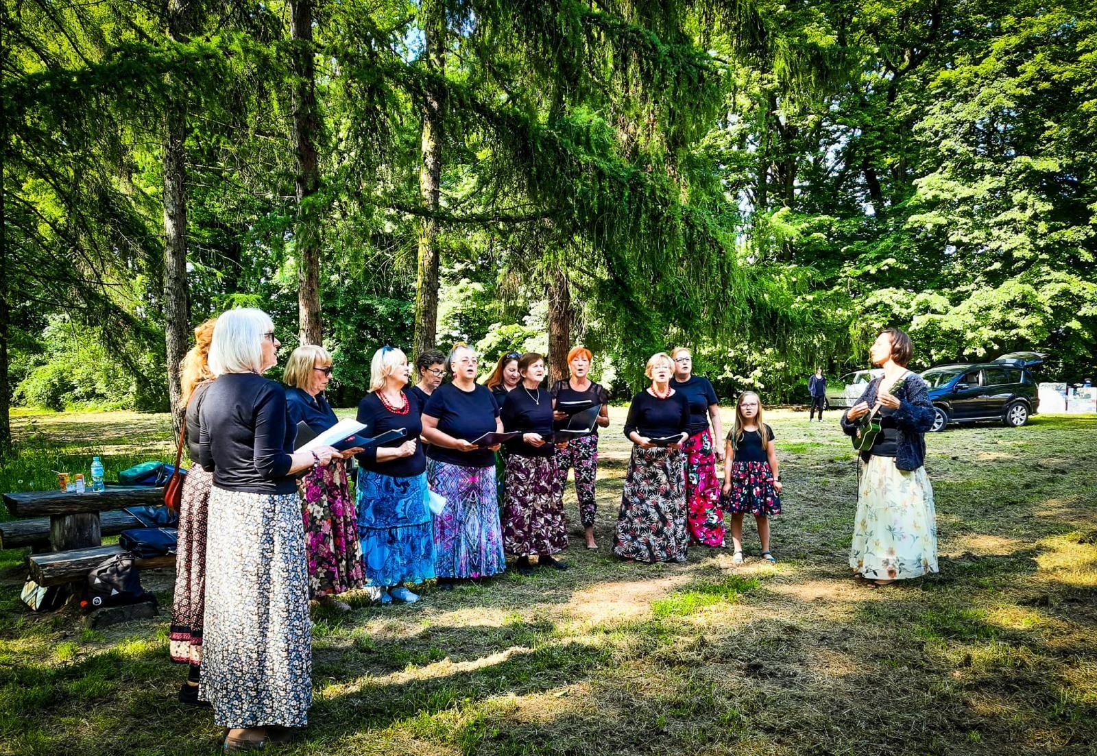 Zdjęcie w galerii na portalu naszraciborz.pl: Rodzinne popołudnie wśród zieleni - relacja wideo z Arboretum wiadomości z regionu