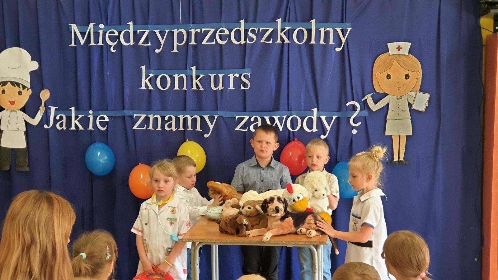 Zdjęcie w galerii na portalu naszraciborz.pl: Jakie znamy zawody? Konkurs w szonowickim przedszkolu wiadomości z regionu