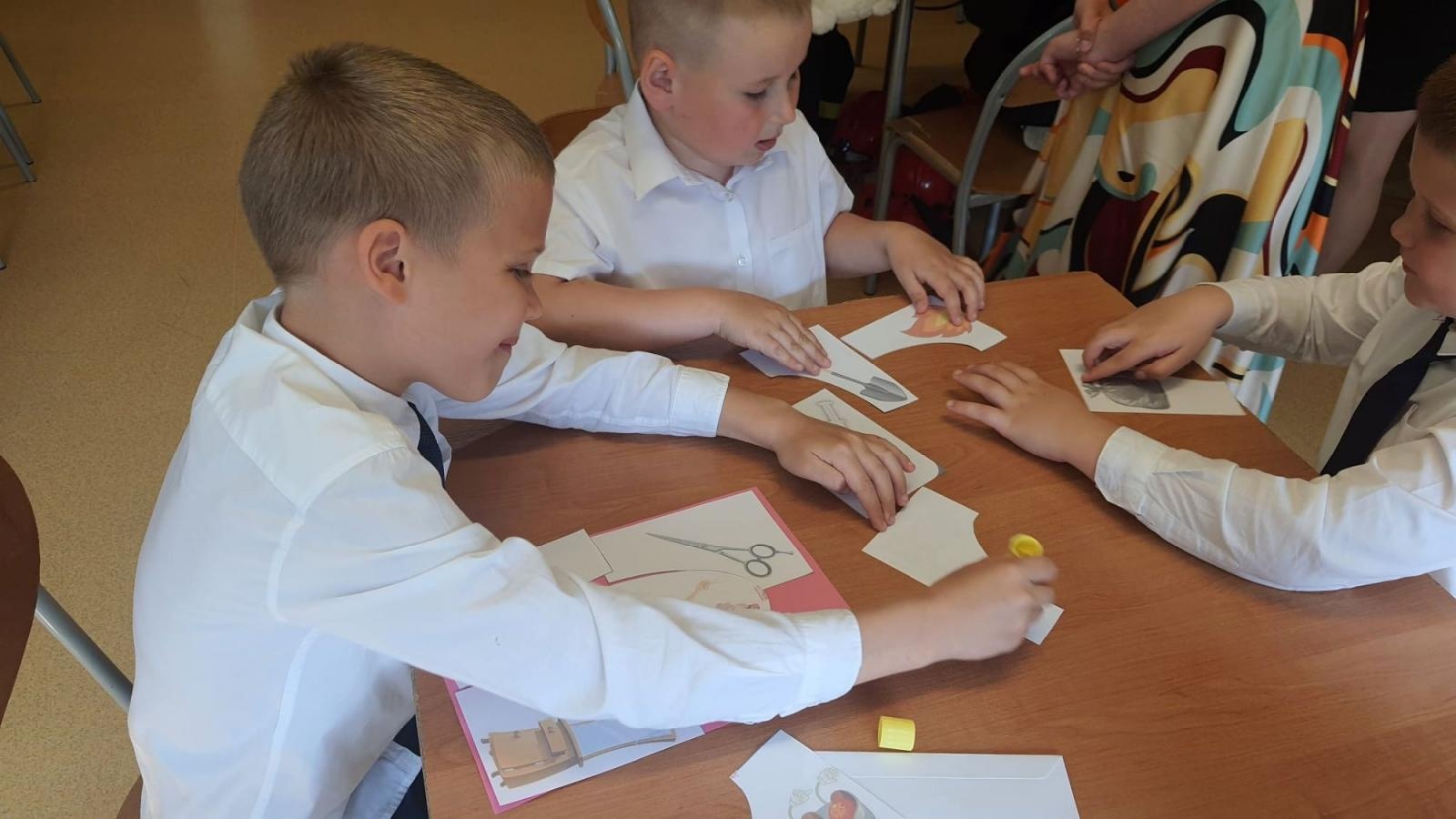 Zdjęcie w galerii na portalu naszraciborz.pl: Jakie znamy zawody? Konkurs w szonowickim przedszkolu wiadomości z regionu