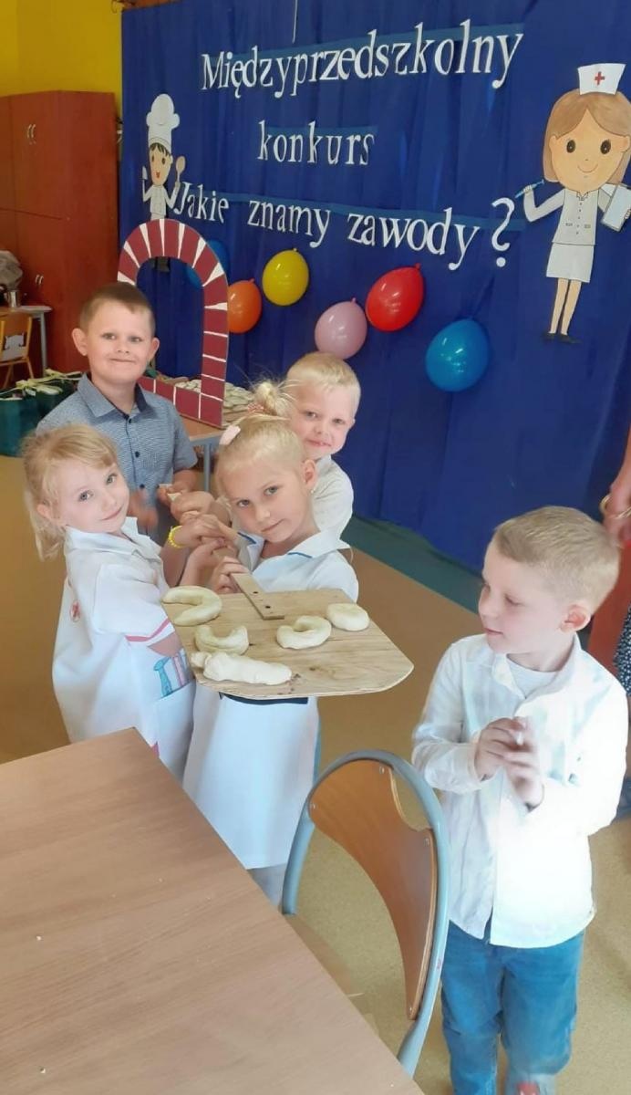 Zdjęcie w galerii na portalu naszraciborz.pl: Jakie znamy zawody? Konkurs w szonowickim przedszkolu wiadomości z regionu